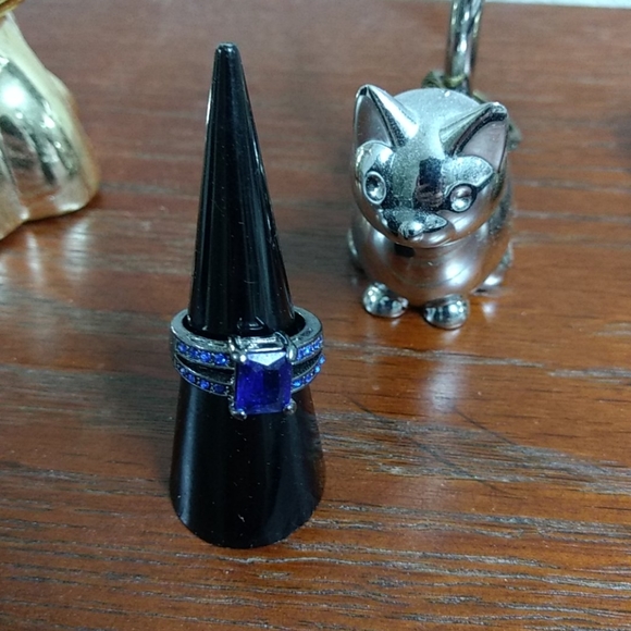 Blue stones and silver ring - Picture 1 of 2